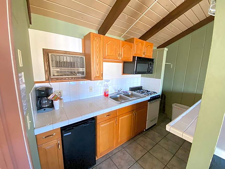 Bristlecone Motel