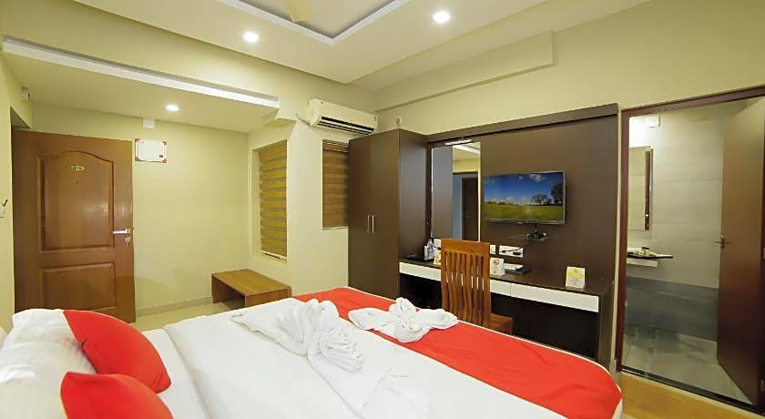 Sreepathi Indraprastha Hotel and Serviced Apartments