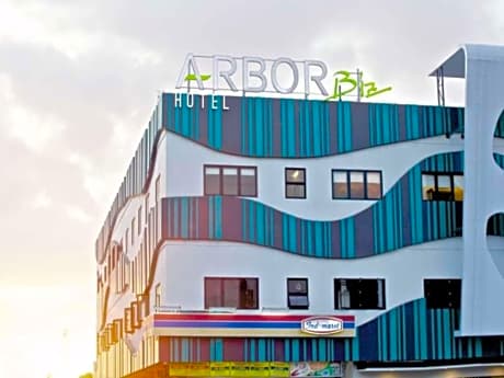 Arbor Biz Hotel