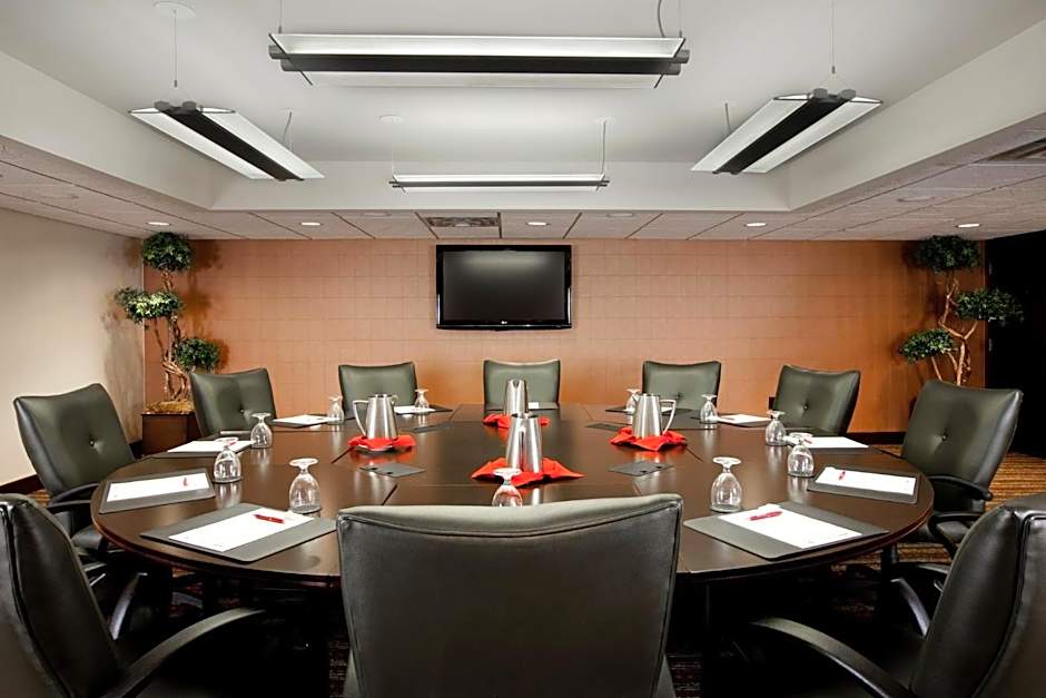 Crowne Plaza Indianapolis-Airport By IHG