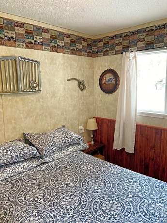 Jade City Motel