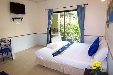 King Room with Air-Conditioning
