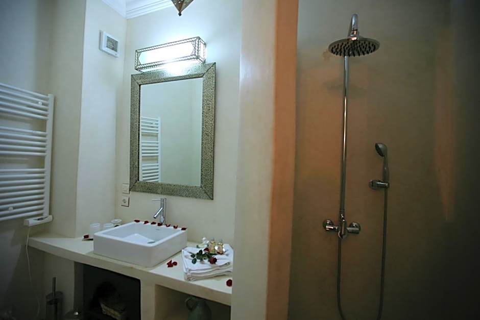 Riad Mouna