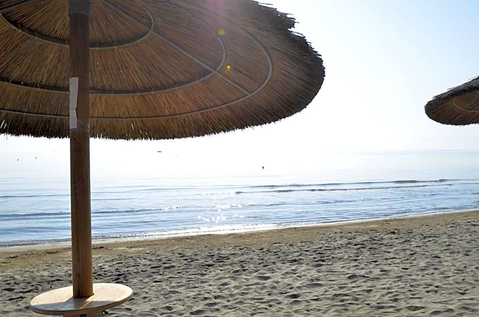 African Beach Hotel-Residence