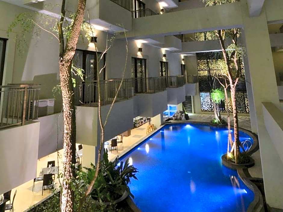 SAVANA HOTEL & CONVENTION MALANG