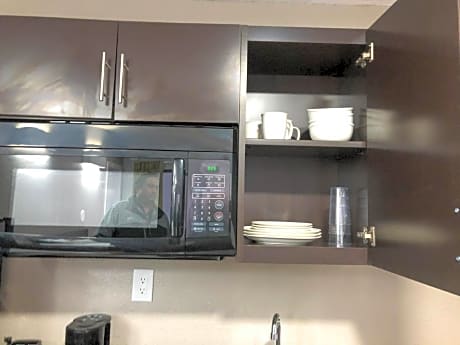 Queen Room with Two Queen Beds - Disability Access - Roll In Shower