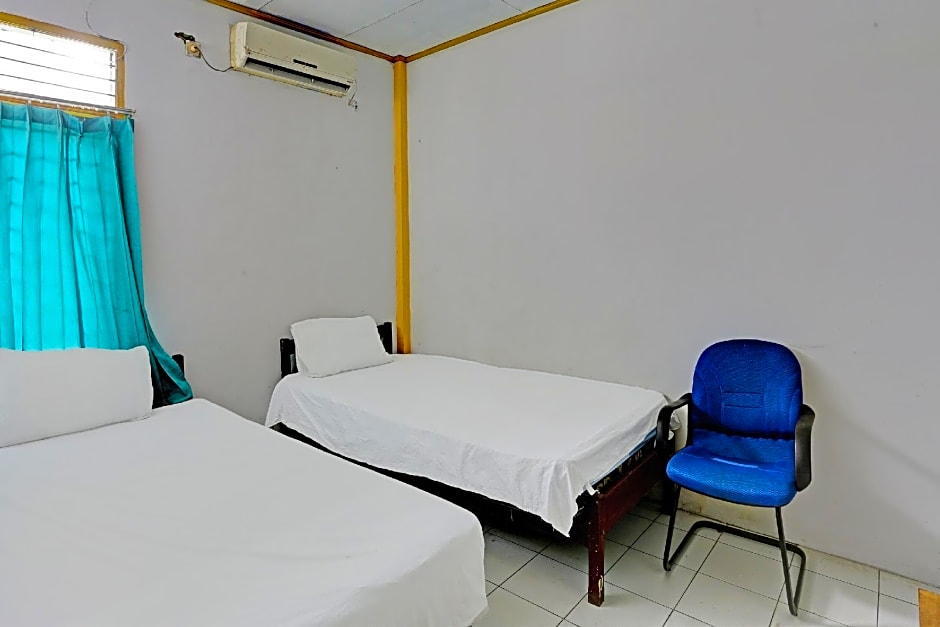 SPOT ON 92446 Penginapan Aina Syariah