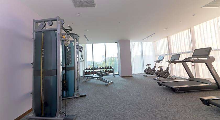 JANDA Golden Tulip Hotel