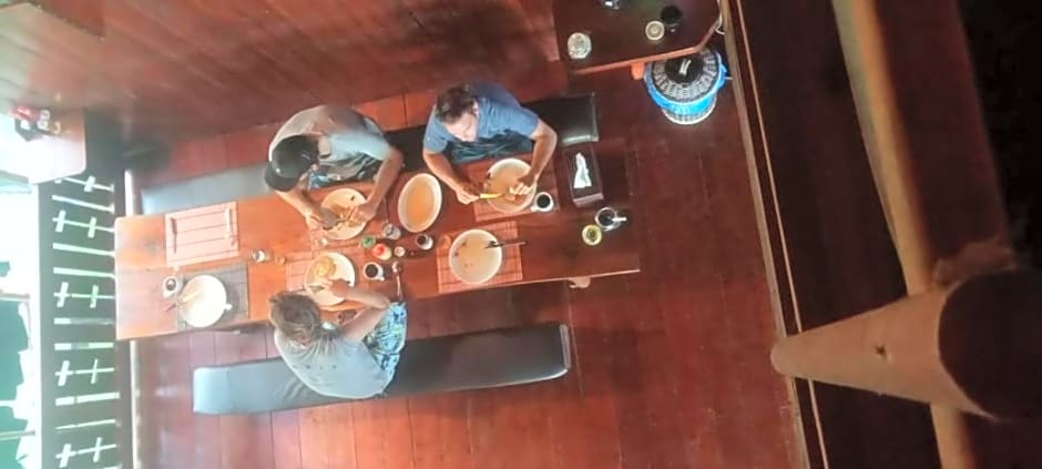 Mentawai Ebay Playground Surfcamp