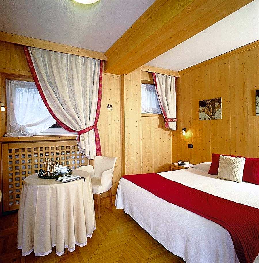 Hotel Baita Dei Pini