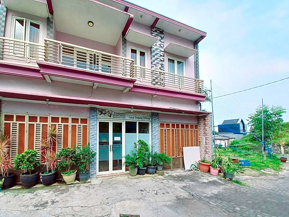 Lancar Homestay Syariah near BNS Mitra RedDoorz
