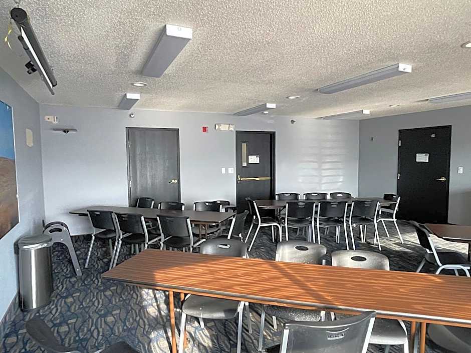 New Victorian Inn & Suites Lincoln