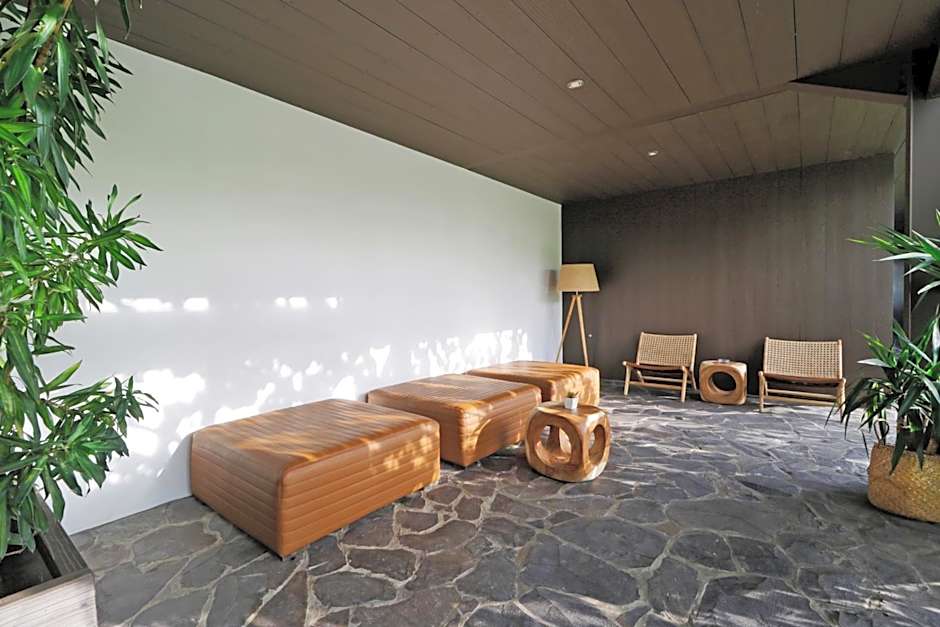 Clio Apartment