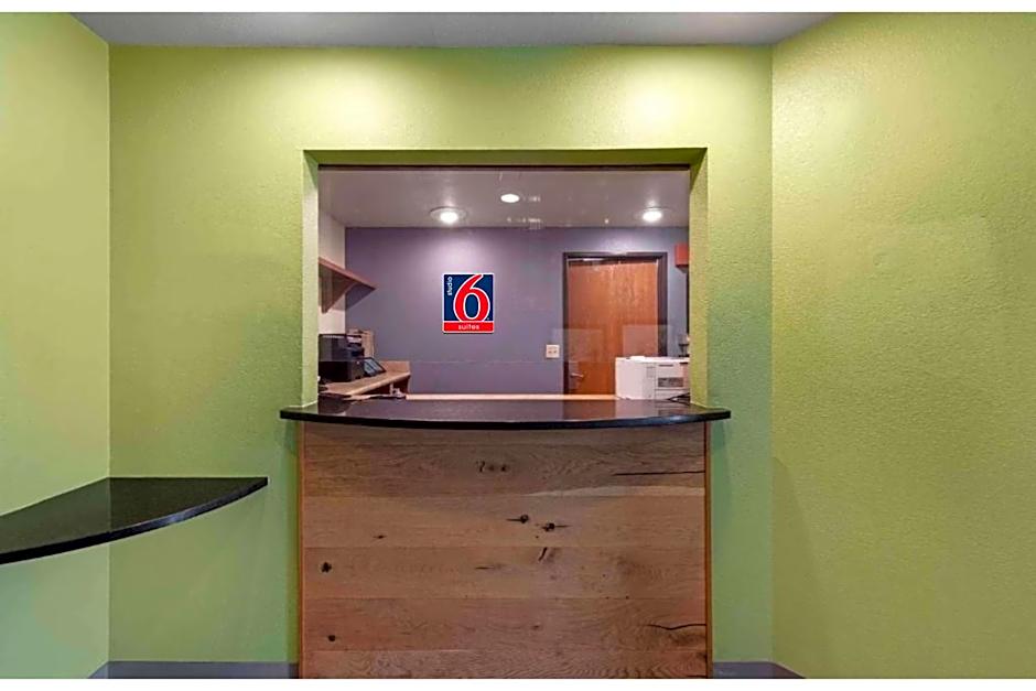 Studio 6 Extended Stay Birmingham Pelham AL
