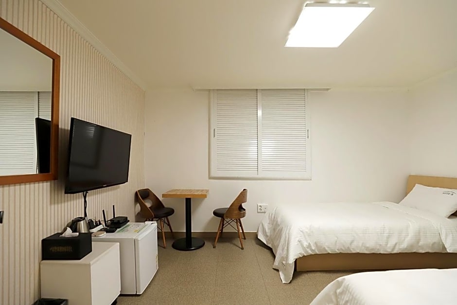 Stay RomanticTrip_Hostel