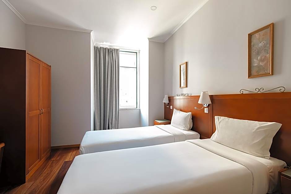 Grande Pensao Residencial Alcobia