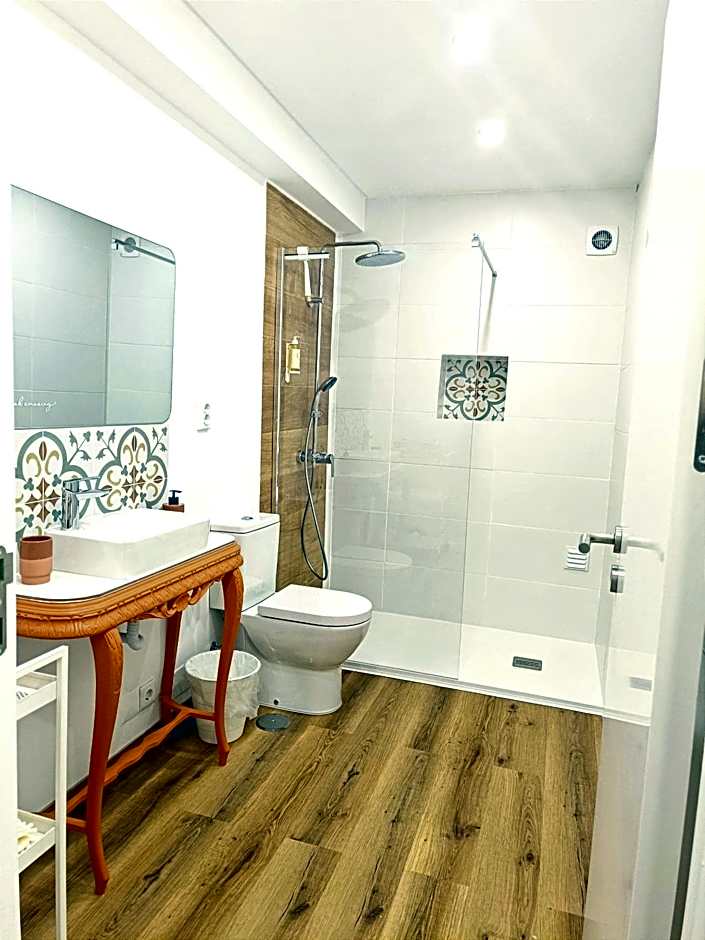 SUPERTUBOS HOUSE Peniche