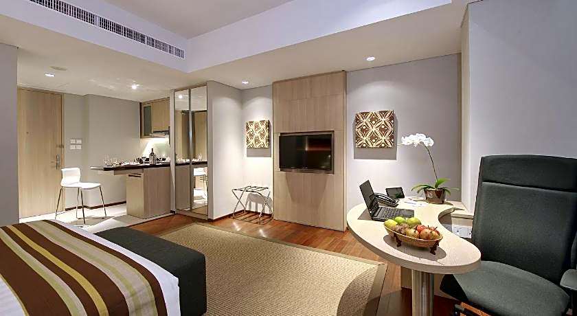 Ra Premiere Simatupang