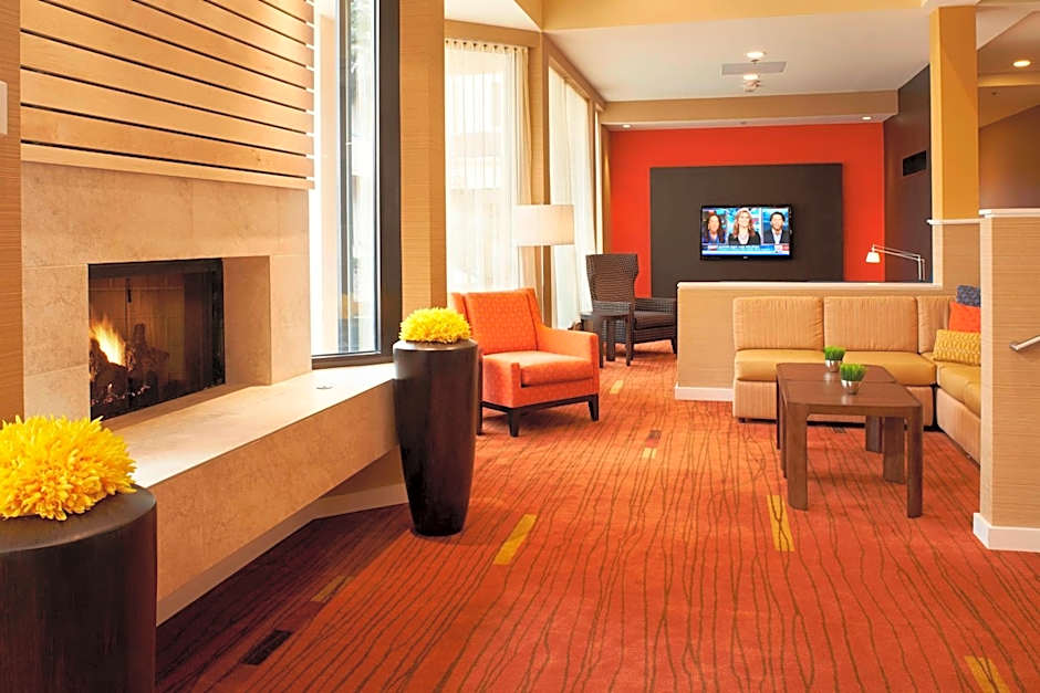 Courtyard by Marriott Toledo Airport Holland