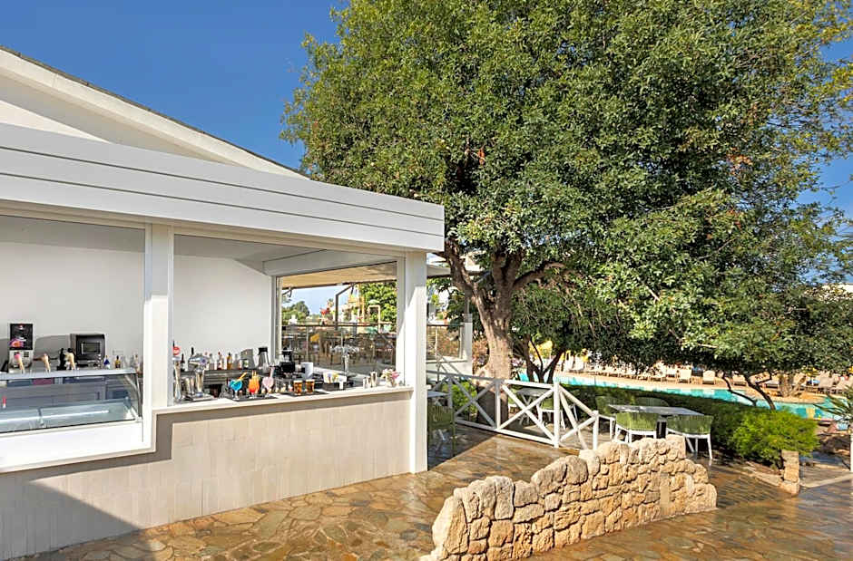 Mayfair Hotel formerly Smartline Paphos