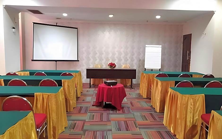 Abadi Hotel Convention Center
