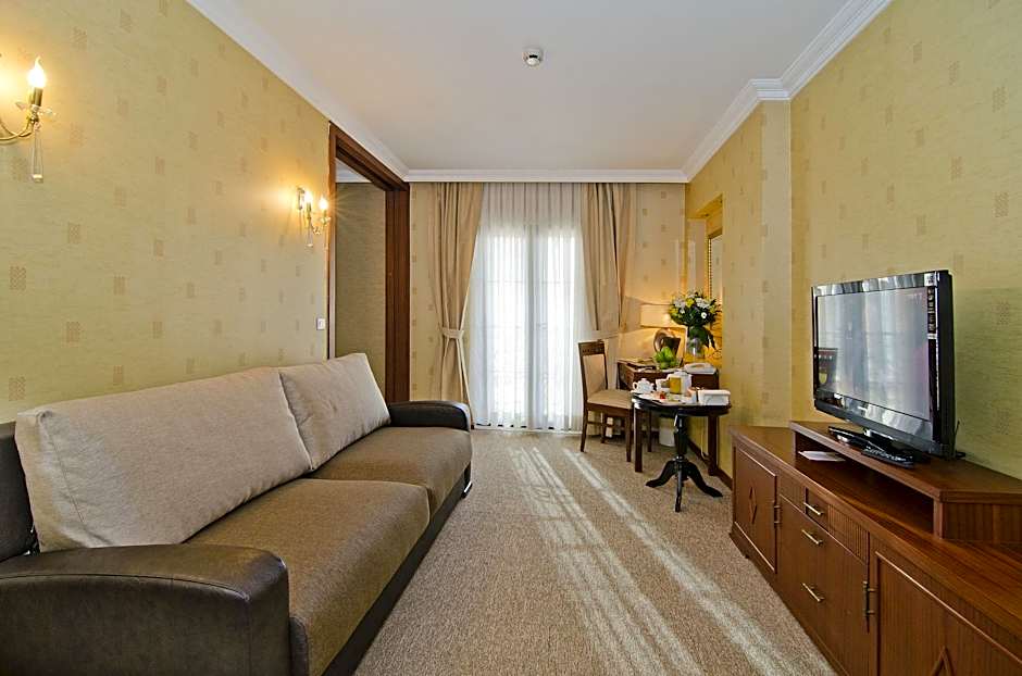 Midas Hotel