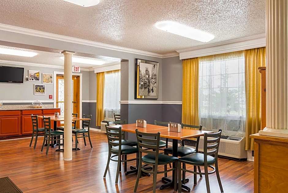 Econo Lodge Jacksonville near Little Rock Air Force Base