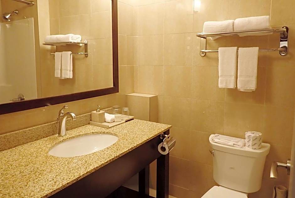 Days Inn & Suites by Wyndham Fort Saskatchewan