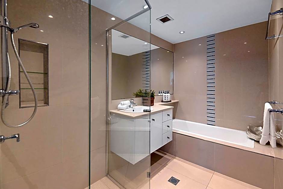 Albatross North Apartments