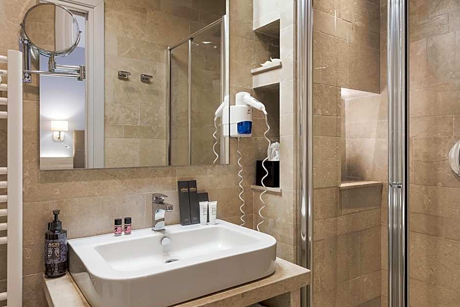 Netum Hotel
