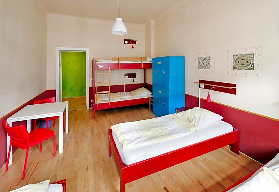 Hostel Mondpalast