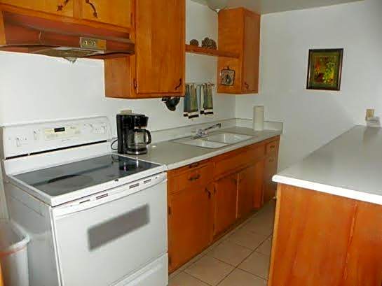 Kern Riverfront Lodge