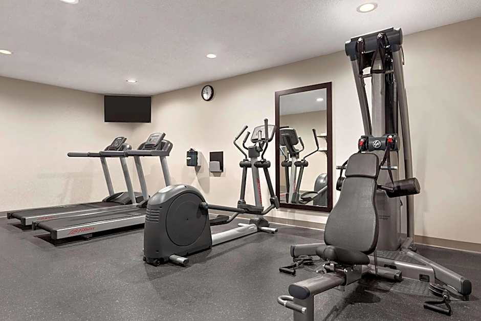 Country Inn & Suites by Radisson, Dahlgren-King George, VA