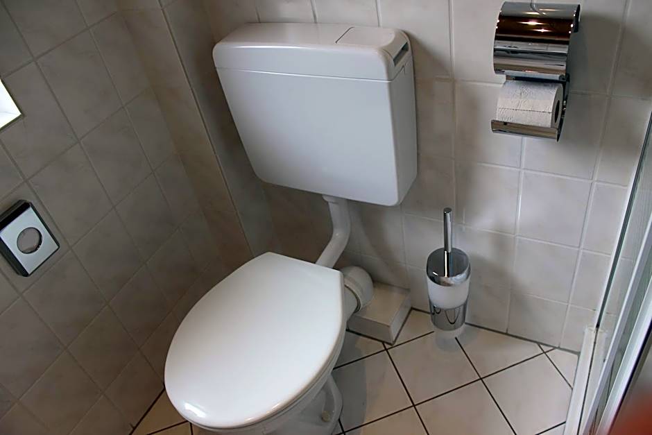 Hotel Hoyers in Pinneberg, Free Parking and WiFi