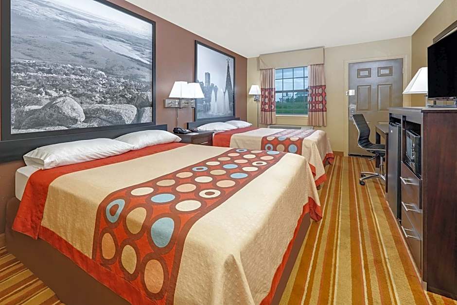 Super 8 by Wyndham Big Cabin/Vinita Area