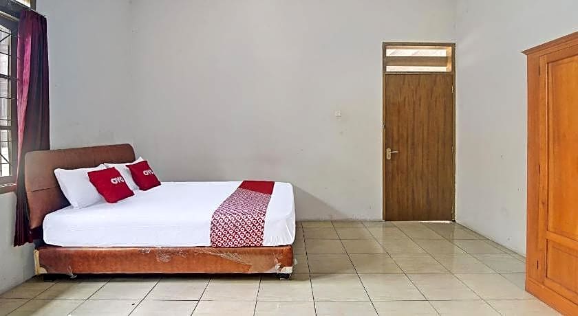 OYO 92041 Hotel Borneo