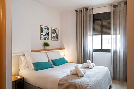 Two-Bedroom Family Apartment - Galceran Marquet 8