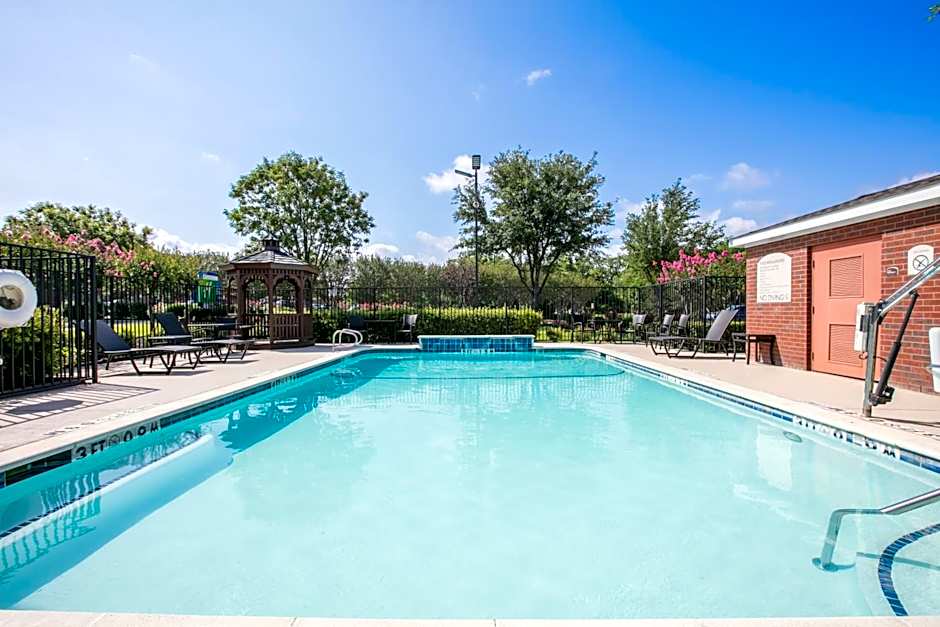 Holiday Inn Express Hotel & Suites Dallas - Grand Prairie I-20 By IHG