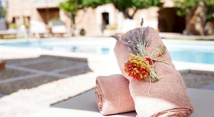 Es Quatre Cantons Hotel