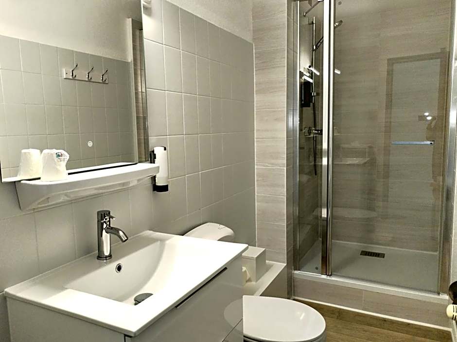 Logis Hotel La Bastide d'Entraigues