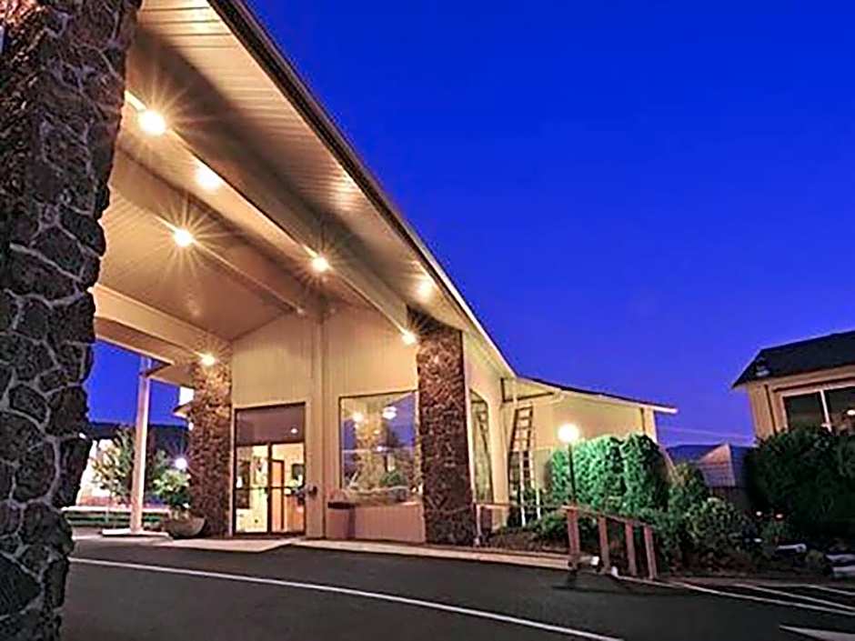 Red Lion Inn & Suites Grants Pass