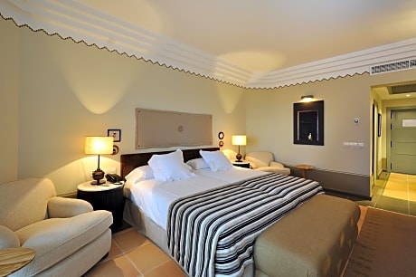 Two Connecting Double Rooms (4 Adults)