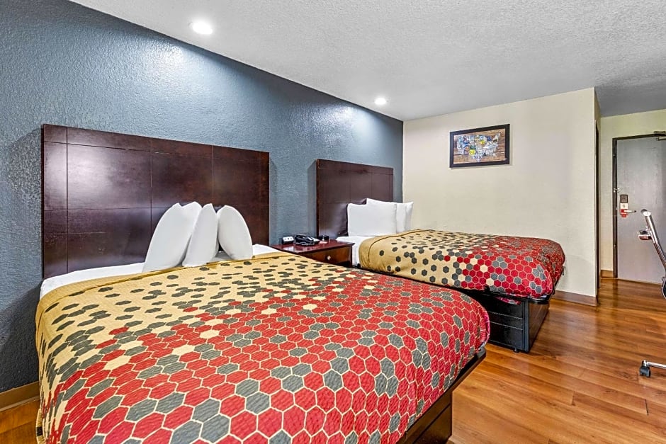 Econo Lodge Akron Copley Northwest
