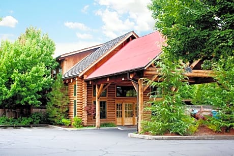 The Lodge At Riverside