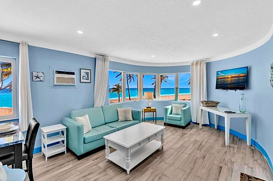 Walkabout 8 Tower Suite with Panoramic Ocean Views