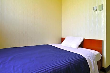 Single Room - Non-Smoking