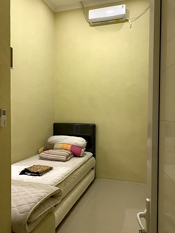 Embay House & Private Pool – Bogor, PA
