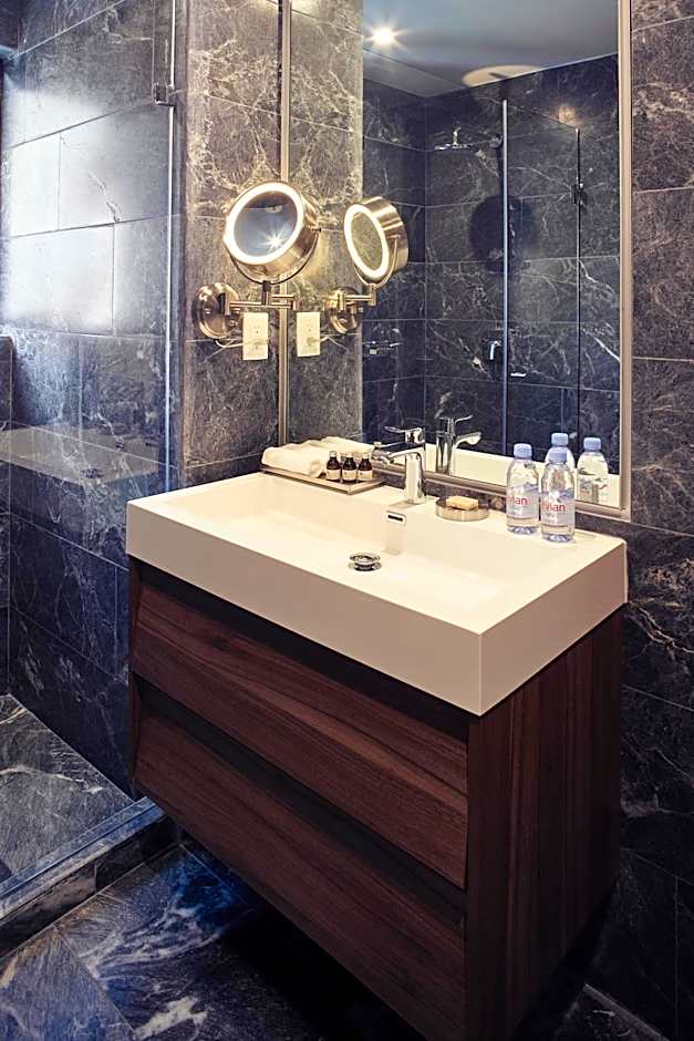 Mathias Luxury Plus by Viadora