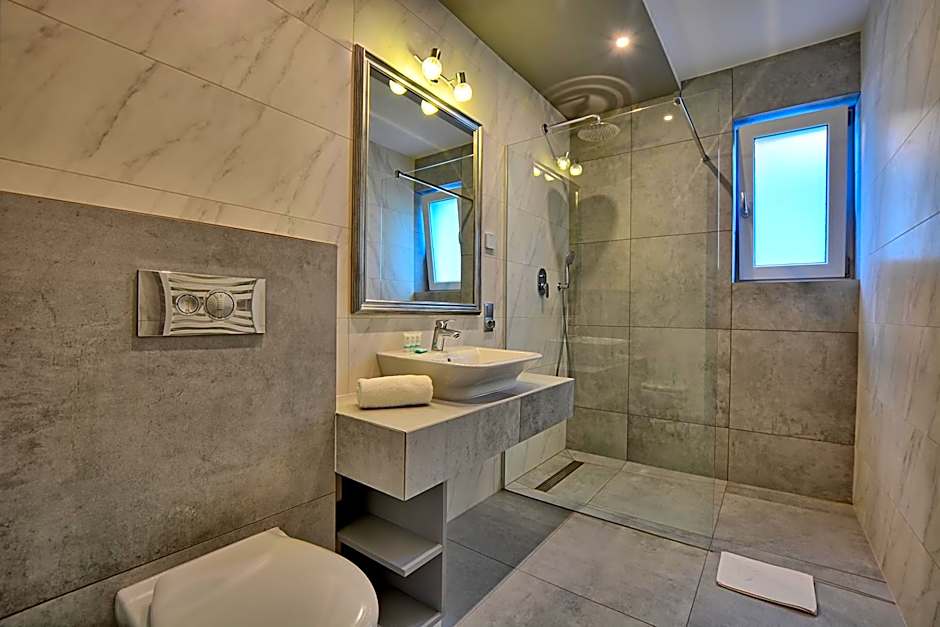 Jaworina- Apartamenty, Domki i Pokoje