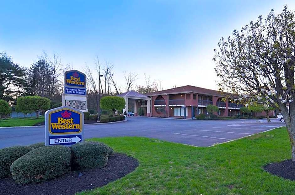 MHO Inn & Suites